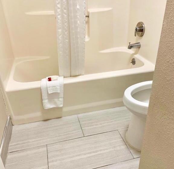 فندق Baymont By Wyndham Texarkana