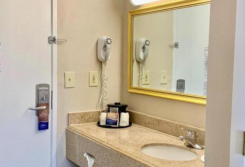 فندق Baymont By Wyndham Texarkana