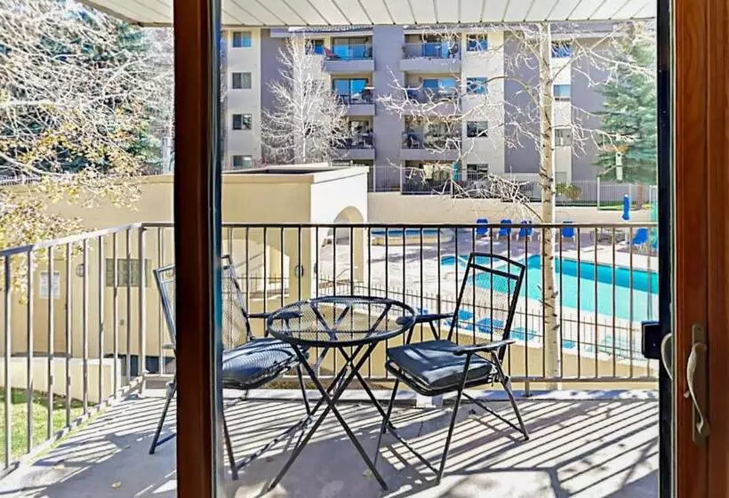 Отель Beaver Creek West O2