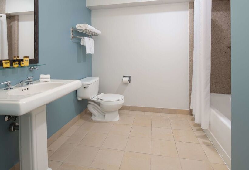 فندق Best Western Plus All Suites Inn