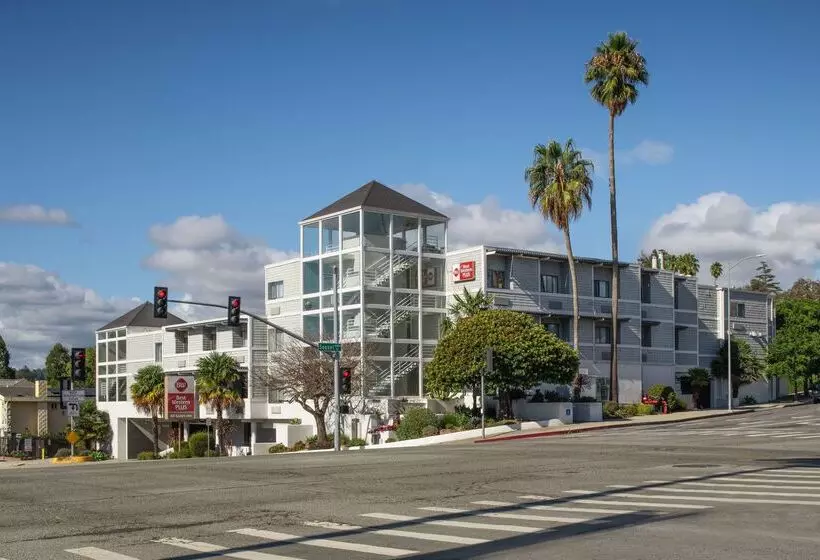 酒店 Best Western Plus All Suites Inn