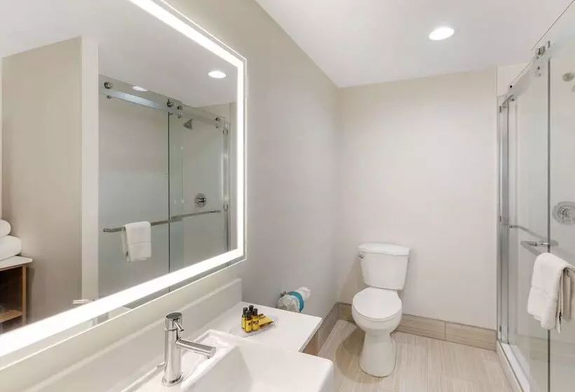 هتل Best Western Plus Atlanta Airporteast