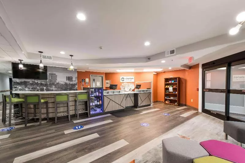 酒店 Clarion Pointe Greensboro Airport