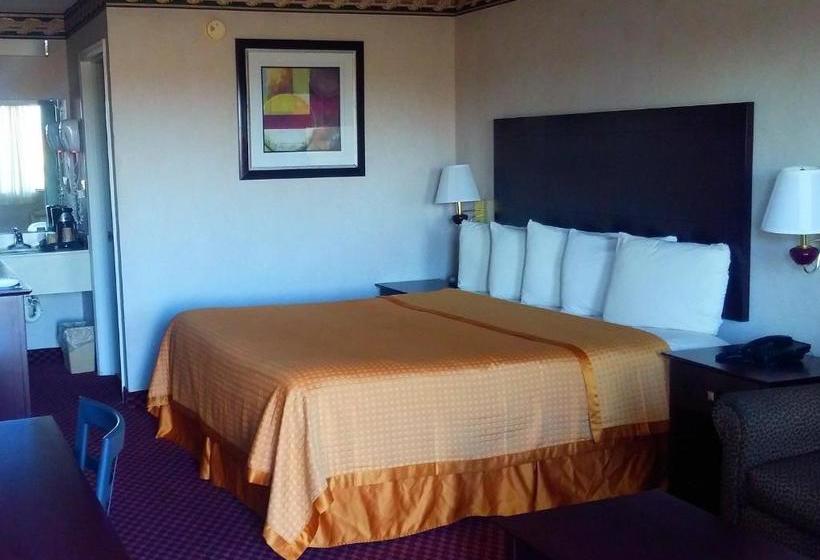 فندق Deerfield Inn