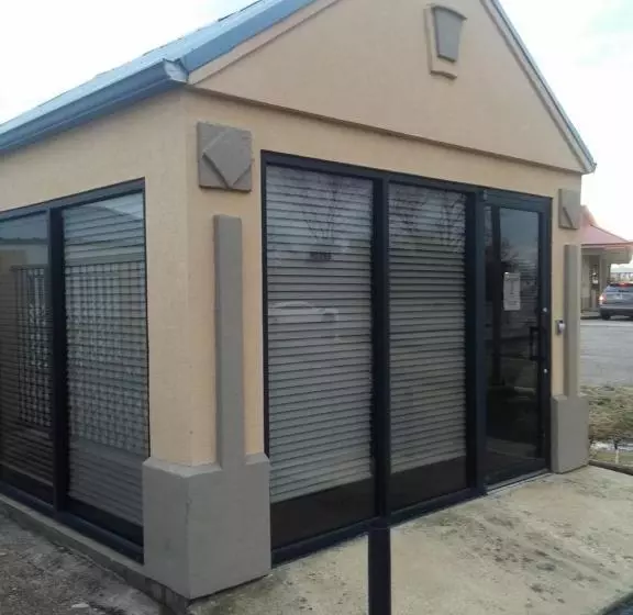 Отель Deerfield Inn