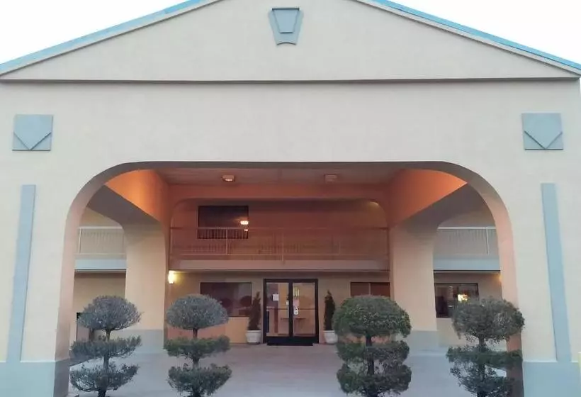 Отель Deerfield Inn