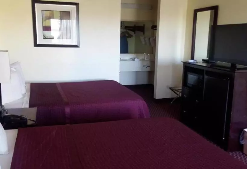 Отель Deerfield Inn