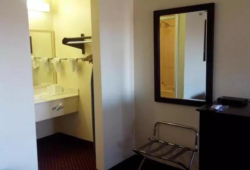 Отель Deerfield Inn