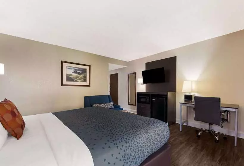 호텔 Econo Lodge Inn & Suites On The River