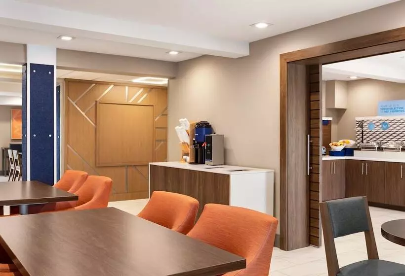 Отель Holiday Inn Express   Bowling Green, An Ihg