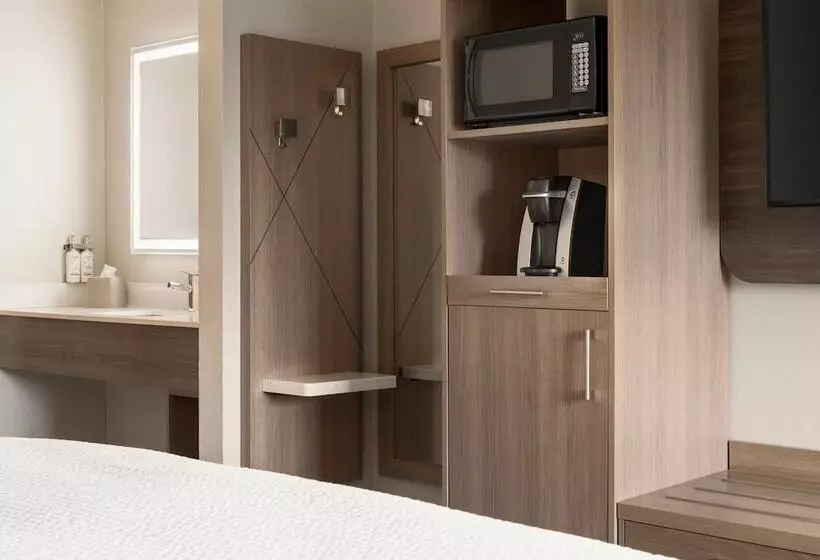 Отель Holiday Inn Express   Bowling Green, An Ihg