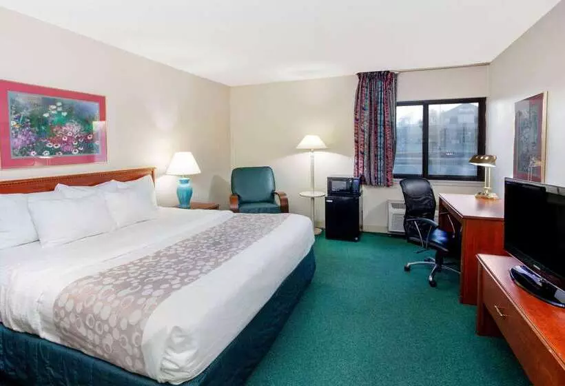 هتل La Quinta Inn By Wyndham Wausau