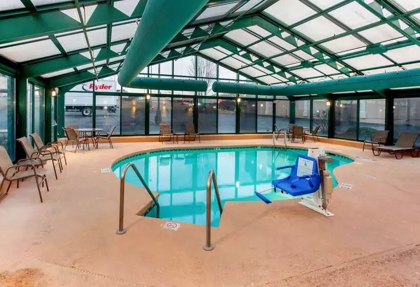 هتل La Quinta Inn By Wyndham Wausau