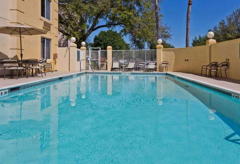 בית מלון כפרי La Quinta By Wyndham Lakeland East