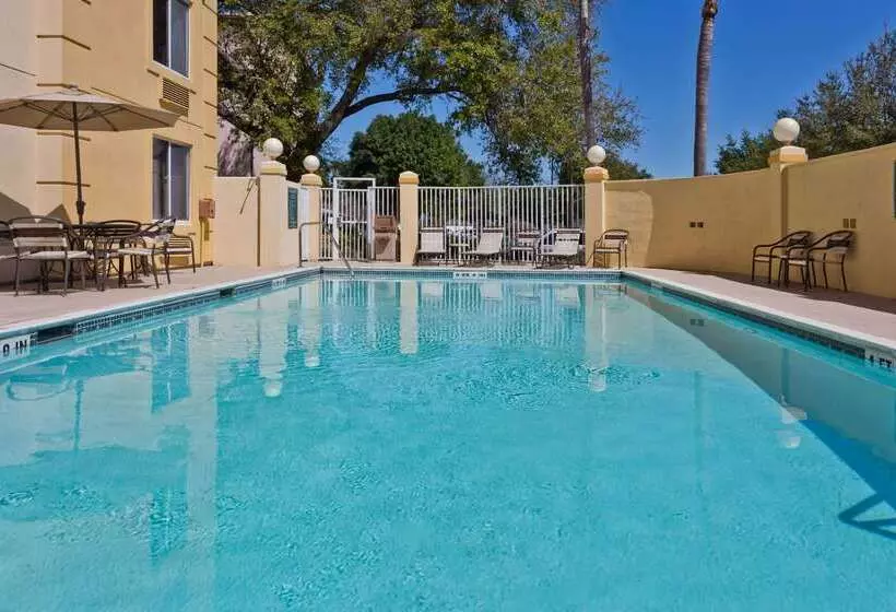 酒店 La Quinta By Wyndham Lakeland East