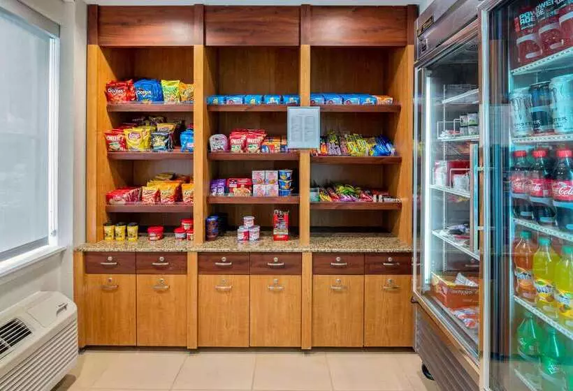 هتل La Quinta By Wyndham Naples East