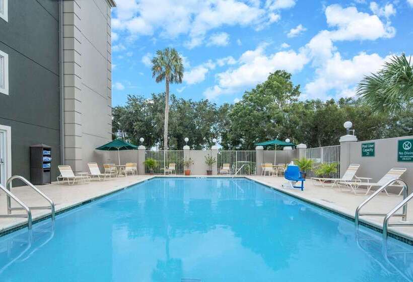 בית מלון כפרי La Quinta By Wyndham Naples East