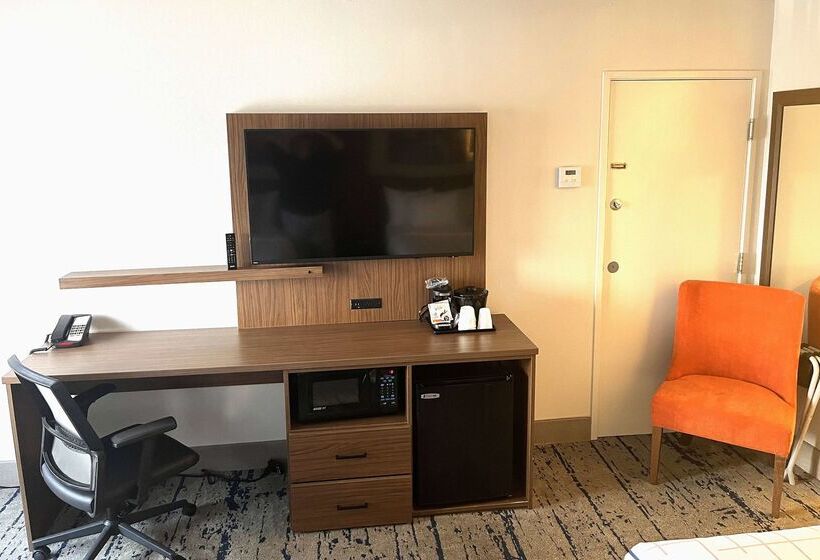 فندق La Quinta By Wyndham Nashville Airport