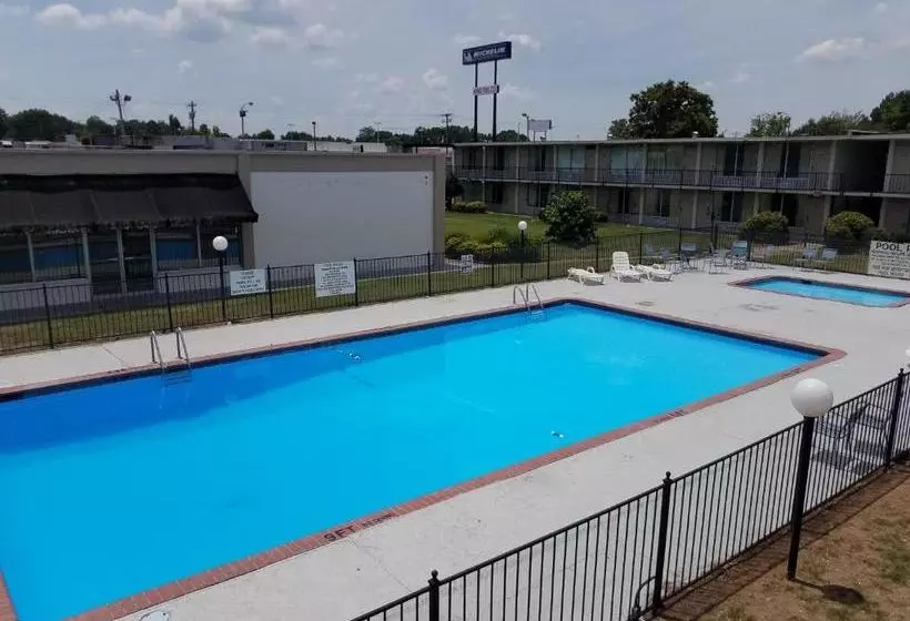 هتل Old Hickory Inn Jackson