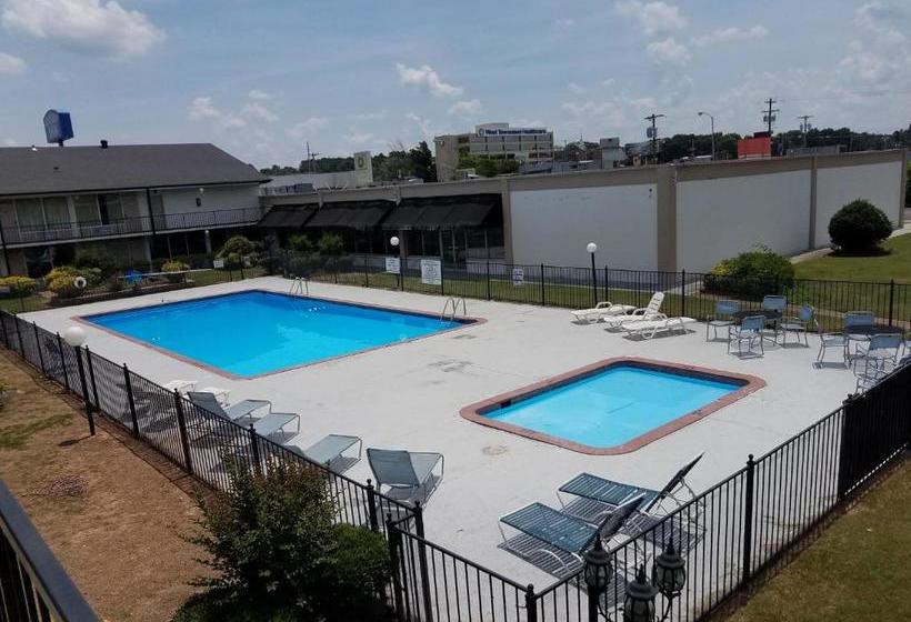 Otel Old Hickory Inn Jackson