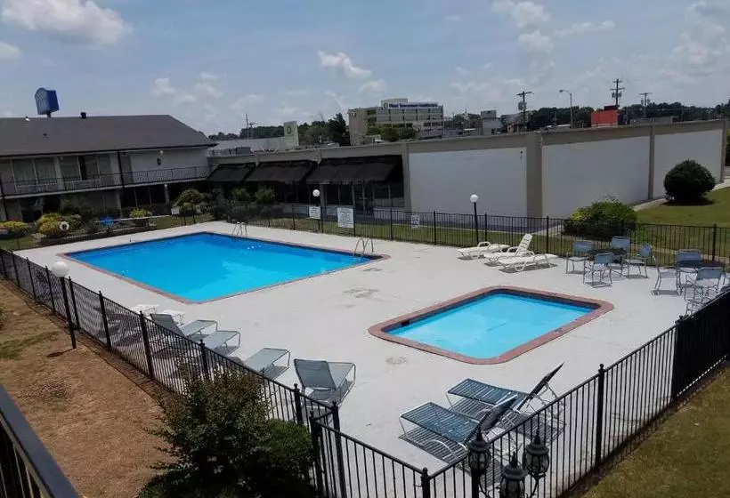 هتل Old Hickory Inn Jackson