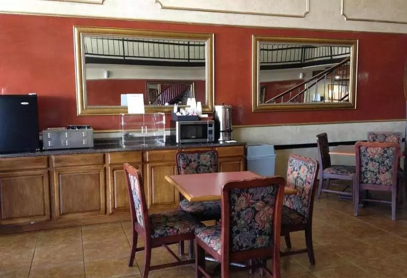 هتل Old Hickory Inn Jackson