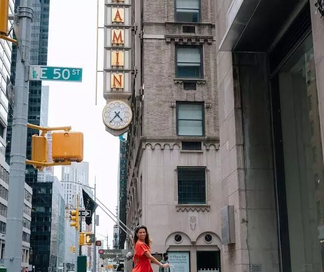 هتل The Benjamin Royal Sonesta New York