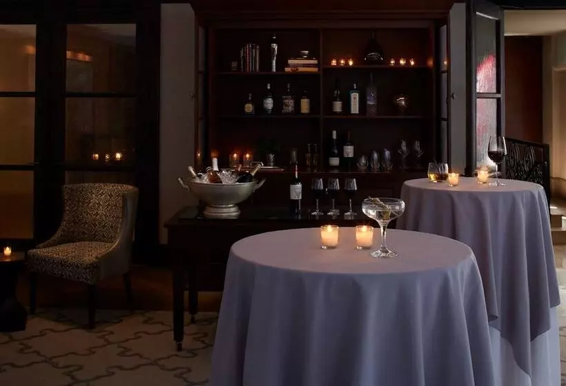 هتل The Benjamin Royal Sonesta New York