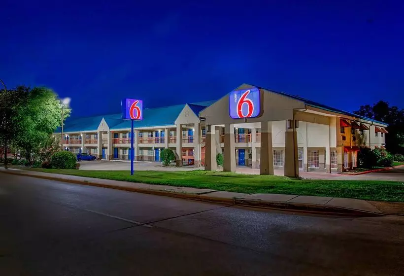 Motel 6 Arlington, Tx