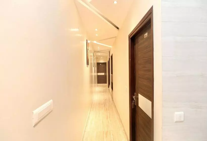 هتل Sukh Regency By Oyo Rooms