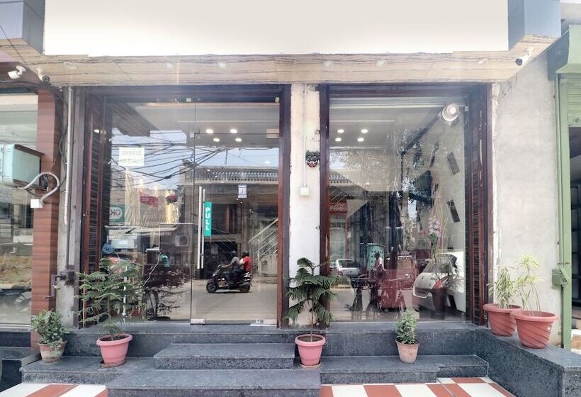 هتل Sukh Regency By Oyo Rooms