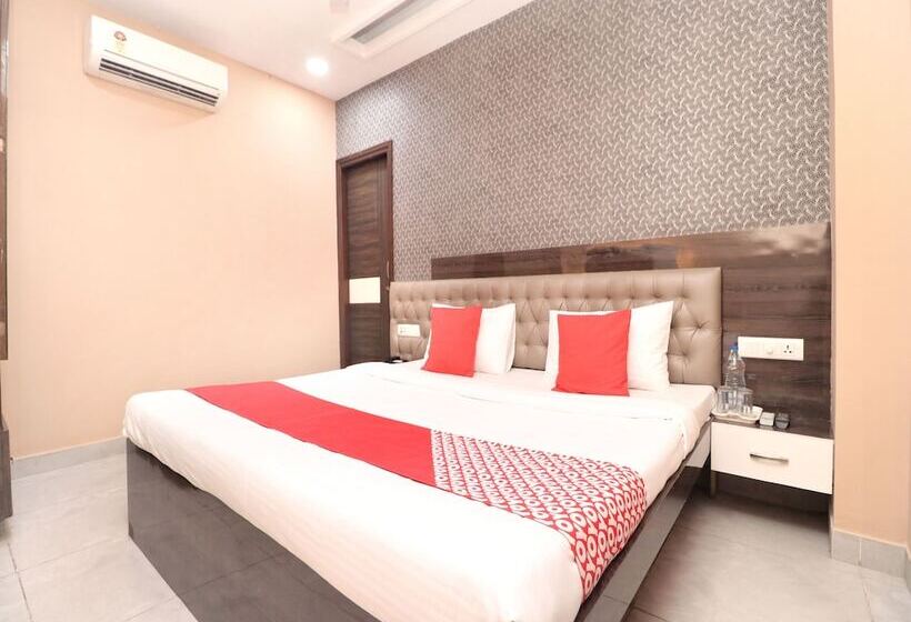 هتل Sukh Regency By Oyo Rooms
