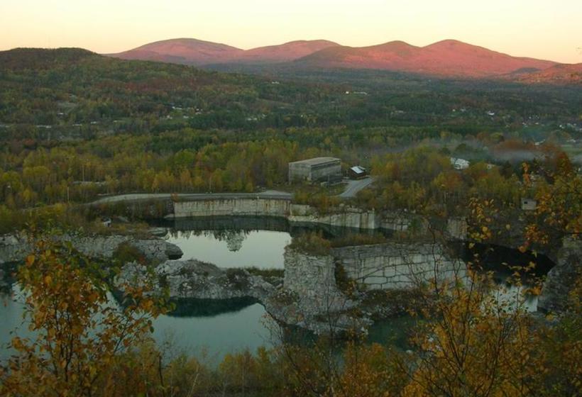 צימר Couture Farm At Millstone Hill