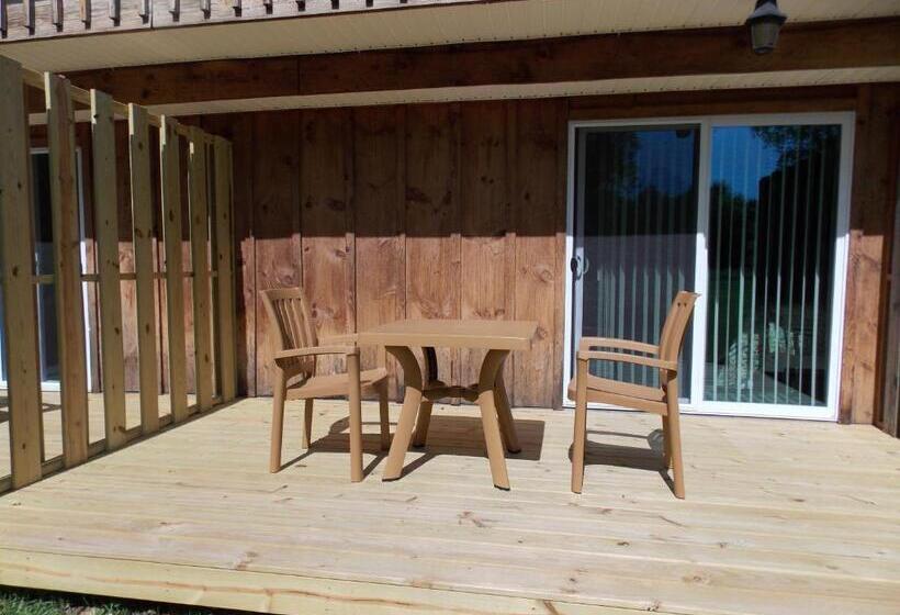 בית מלון כפרי C Way Resort