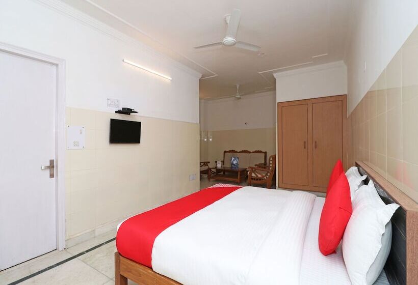 هتل Mehtab Regency By Oyo Rooms