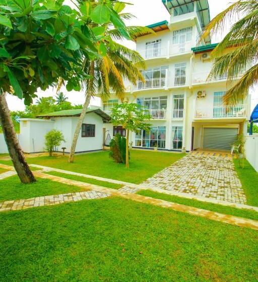 هتل Onaro Beach View