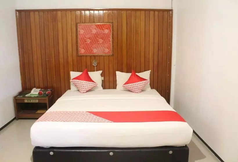 ホテル Oyo 1333 Wisata