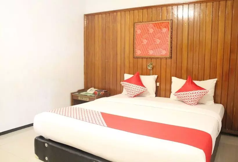 ホテル Oyo 1333 Wisata