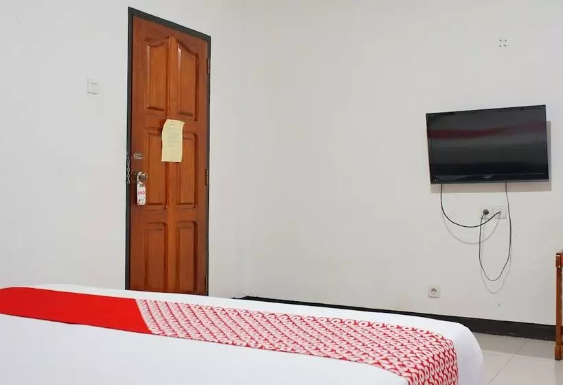 ホテル Oyo 1333 Wisata
