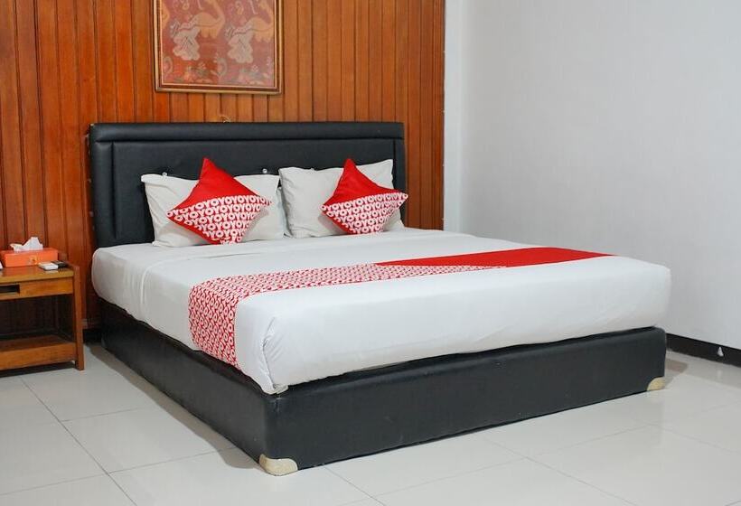 בית מלון כפרי Oyo 1333 Wisata