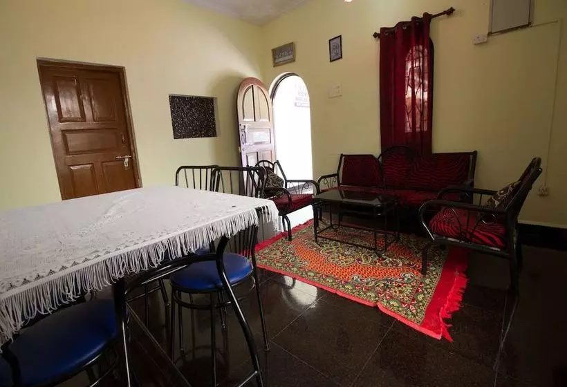 Oyo 12483 Home Bright 2bhk Mapusa