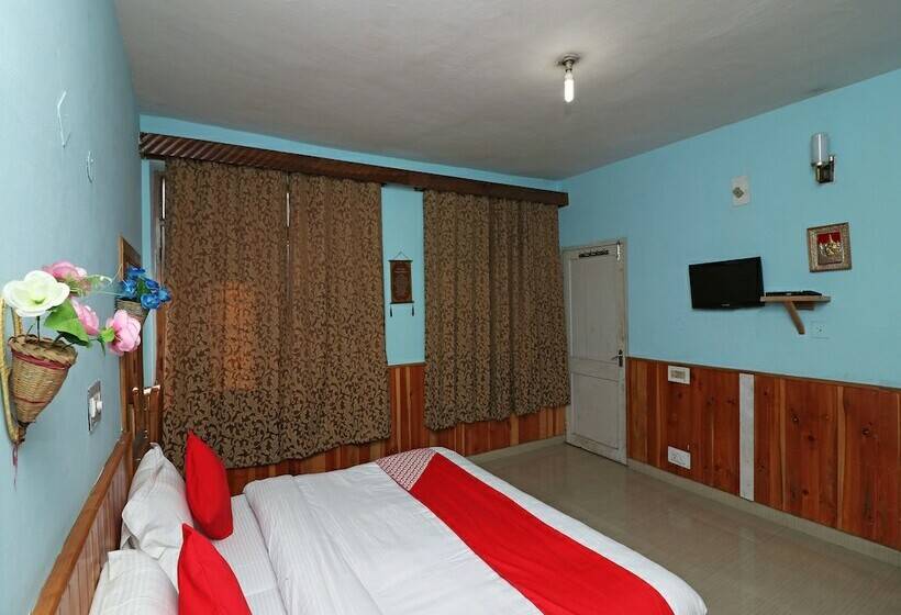 Oyo 13732 Home Cozy Near Mall Aleo Manali