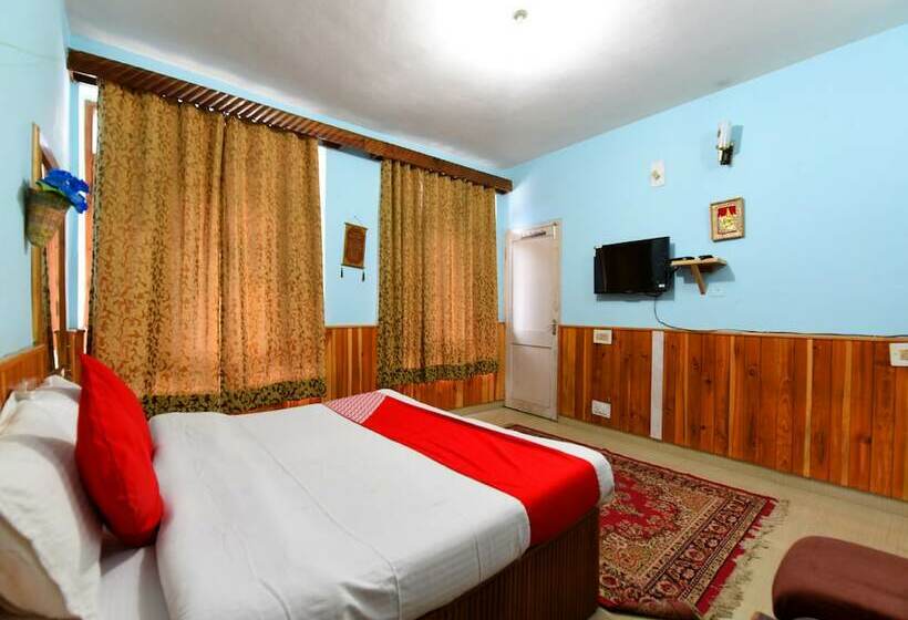 Oyo 13732 Home Cozy Near Mall Aleo Manali