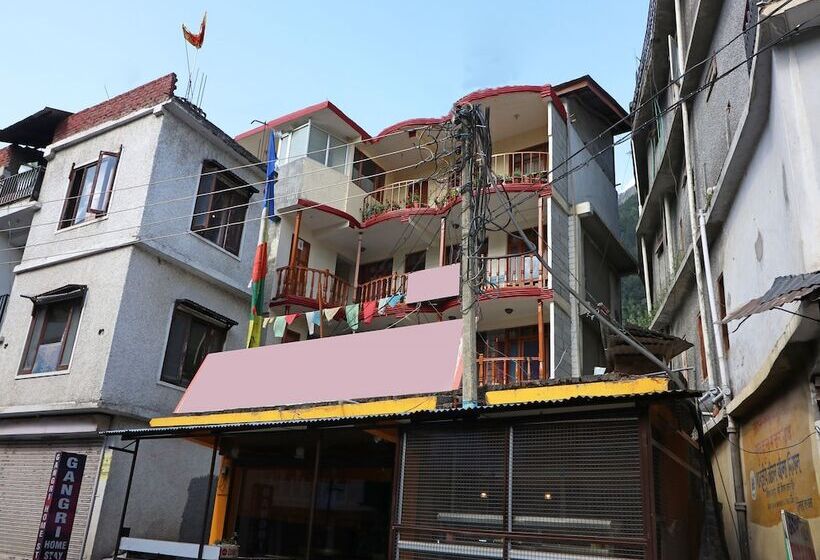 Oyo 13732 Home Cozy Near Mall Aleo Manali
