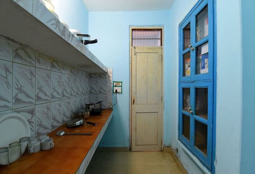 Oyo 13732 Home Cozy Near Mall Aleo Manali