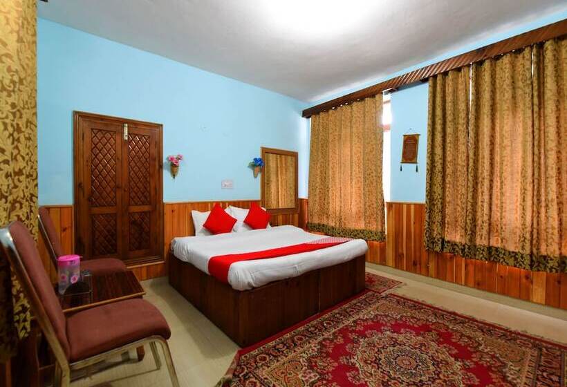 Oyo 13732 Home Cozy Near Mall Aleo Manali