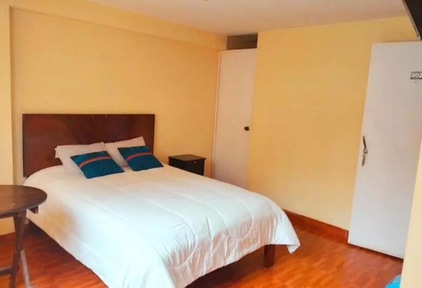 هتل Hostal Ukumari Andino