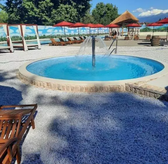 Aamiaismajoitus (B&B) Vila Rozalia Garden Gate