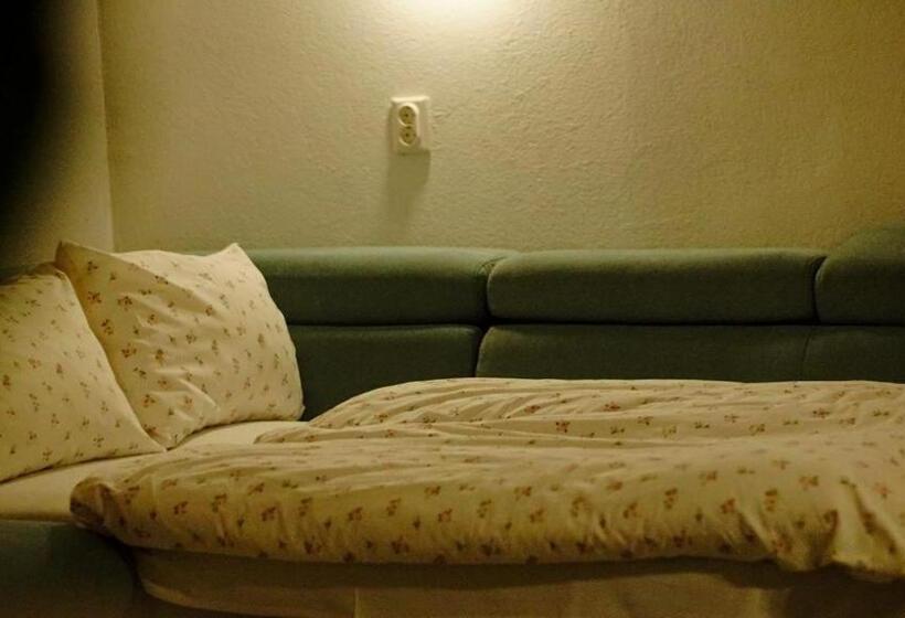 مبيت وإفطار Vila Rozalia Garden Gate