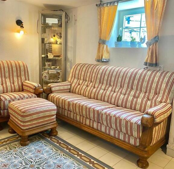 مبيت وإفطار Vila Rozalia Garden Gate